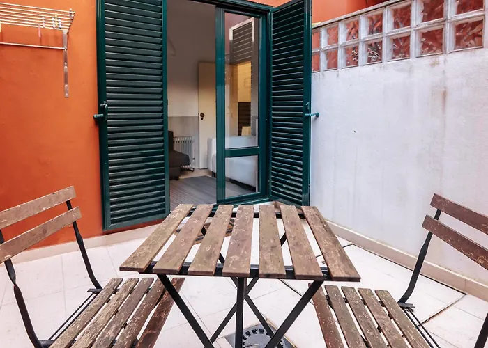 Tagus River&terrace Flat * Lizbona